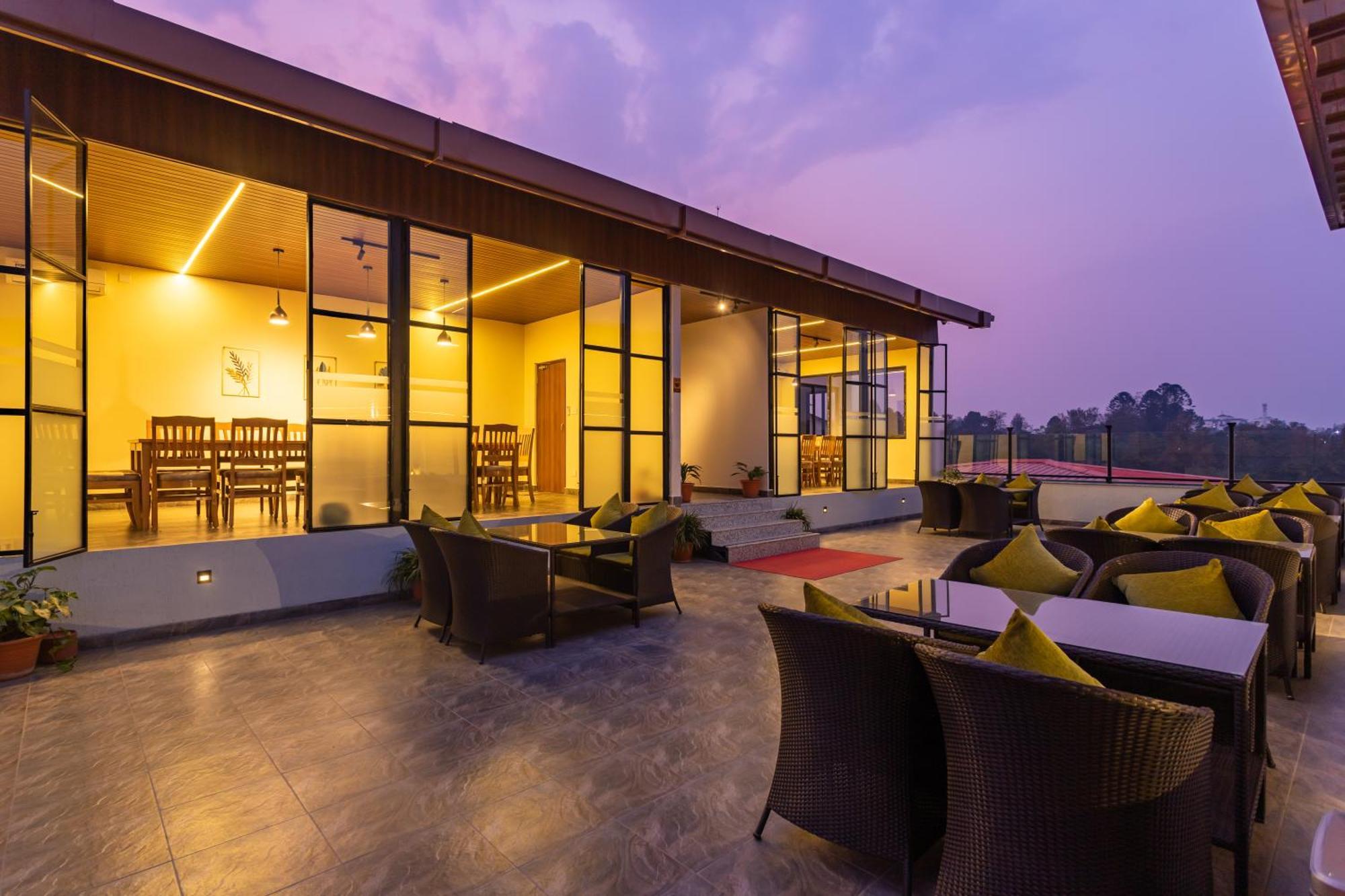 Hotel Crystal Pashupati Katmandú Exterior foto